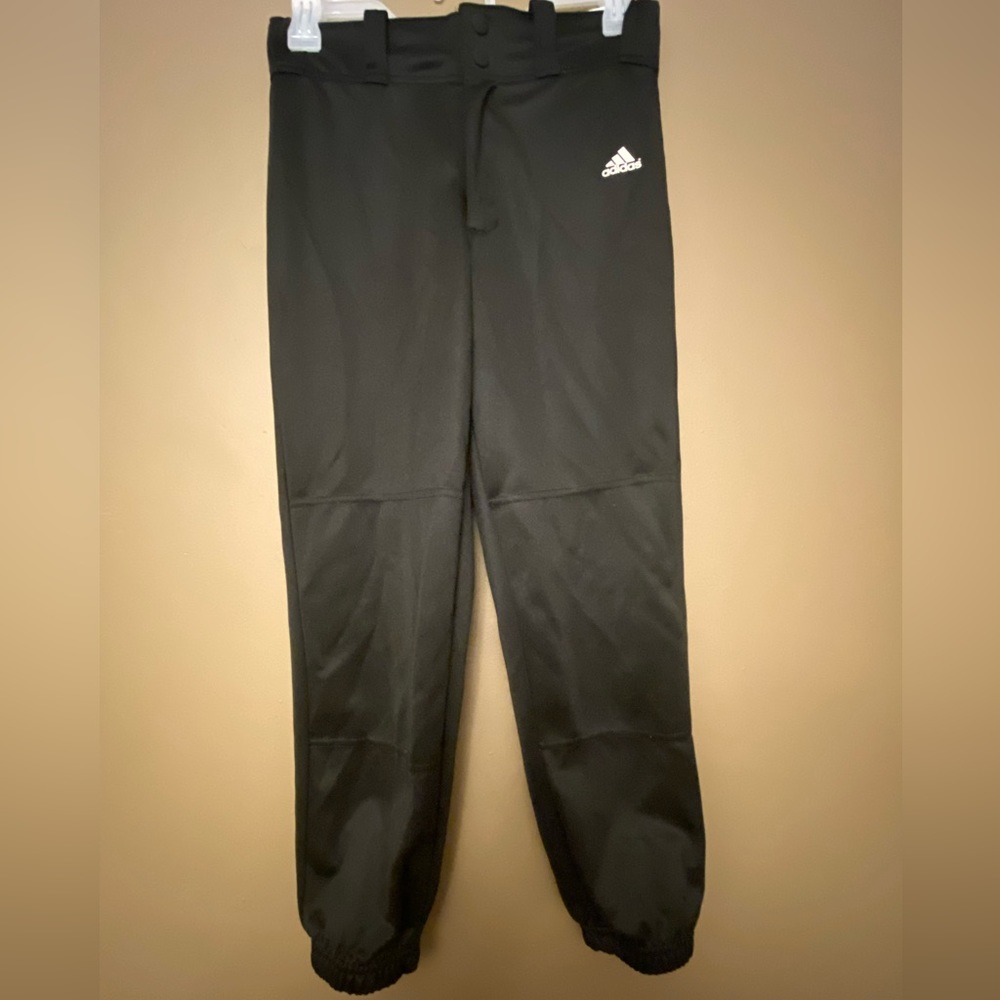 Adidas baseball pants in new condition without tag. Look never worn.
